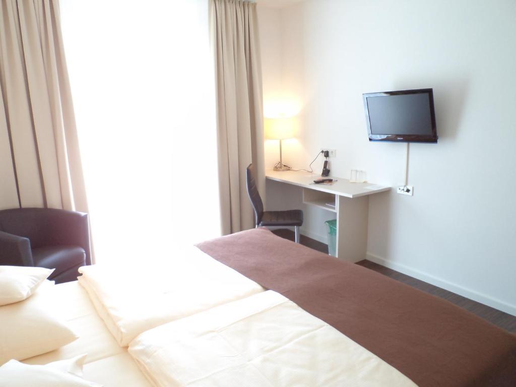 Das Neue Hotel Am Park โฟรนเดนแบร์ก ห้อง รูปภาพ